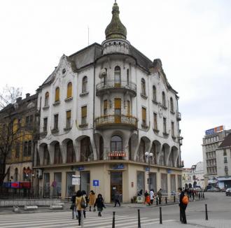 Primăria 'forţează' reabilitarea clădirilor monument (FOTO)